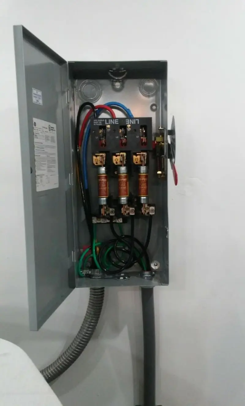 Three-phase disconnect switch installed for Smoke Detector Installation in Louisburg